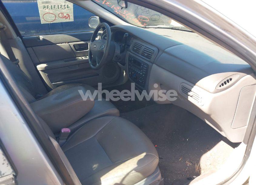 Photo 5 of 2003 Ford Taurus SES (VIN 1FAFP55273A222195)