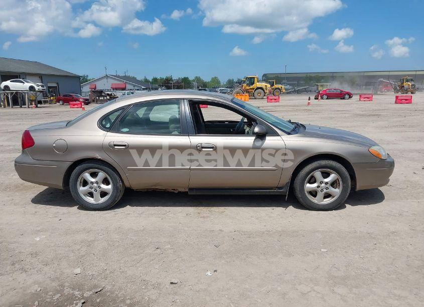 Photo 13 of 2003 Ford Taurus SES (VIN 1FAFP55293A179155)