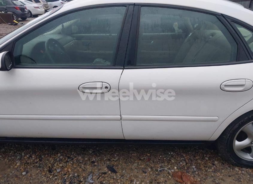 Photo 14 of 2001 Ford Taurus SES (VIN 1FAFP552X1A265653)