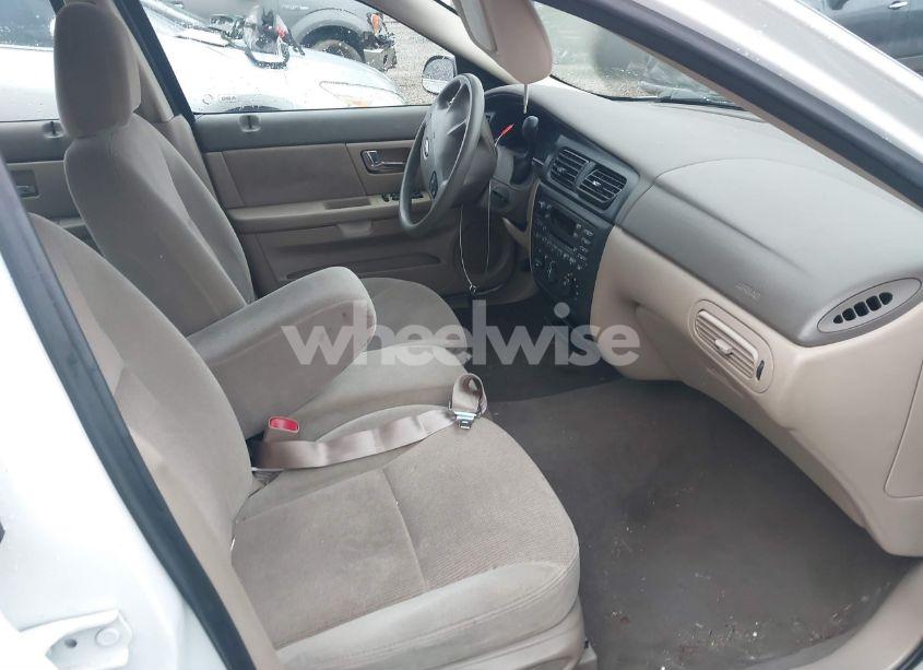 Photo 5 of 2001 Ford Taurus SES (VIN 1FAFP552X1A265653)