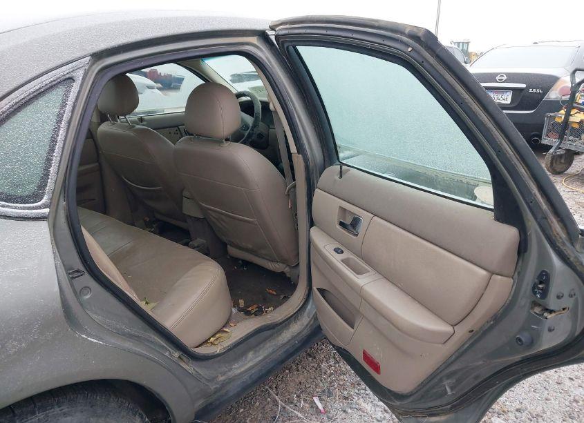 Photo 8 of 2003 Ford Taurus SES (VIN 1FAFP55S33A182603)