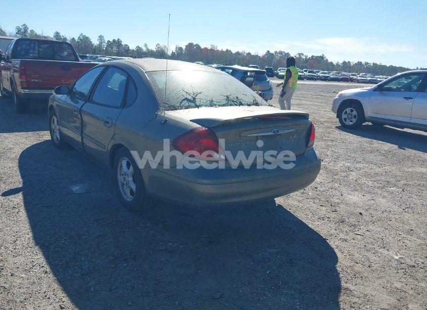 Photo 3 of 2002 Ford Taurus SES (VIN 1FAFP55S62A107327)