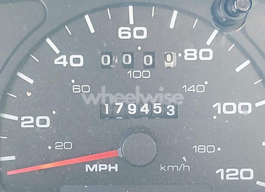 Photo 7 of 2002 Ford Taurus SES (VIN 1FAFP55S62A107327)