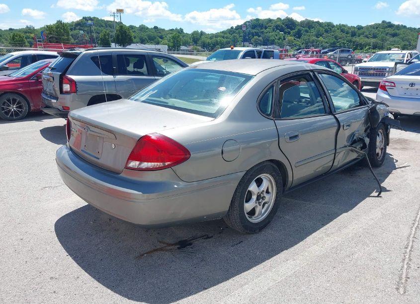 Photo 4 of 2004 Ford Taurus SES (VIN 1FAFP55S84A157214)