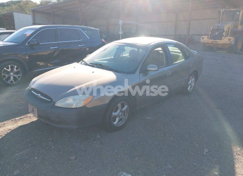 Photo 2 of 2002 Ford Taurus SES (VIN 1FAFP55SX2G162649)