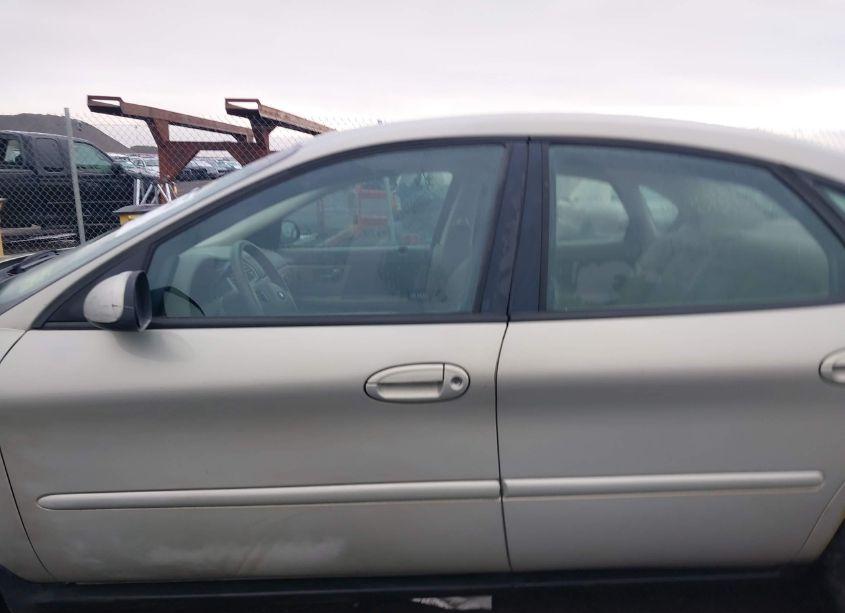 Photo 14 of 2003 Ford Taurus SES (VIN 1FAFP55U33G106765)