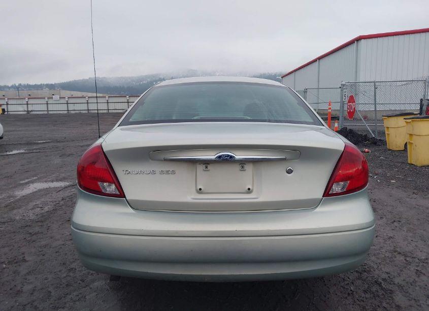 Photo 16 of 2003 Ford Taurus SES (VIN 1FAFP55U33G106765)