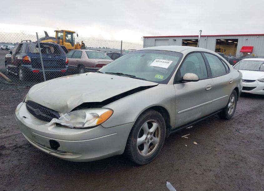 Photo 2 of 2003 Ford Taurus SES (VIN 1FAFP55U33G106765)