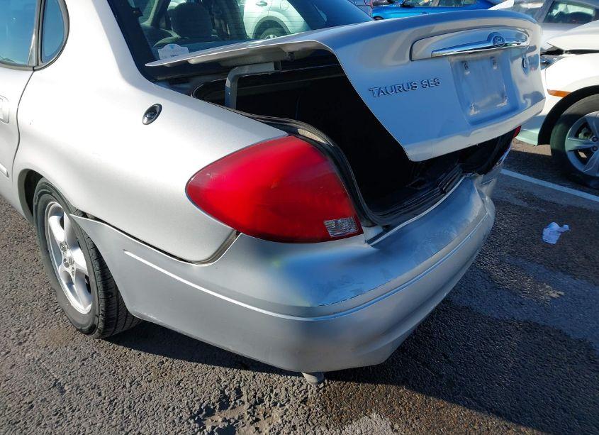 Photo 18 of 2003 Ford Taurus SES (VIN 1FAFP55U33G267763)
