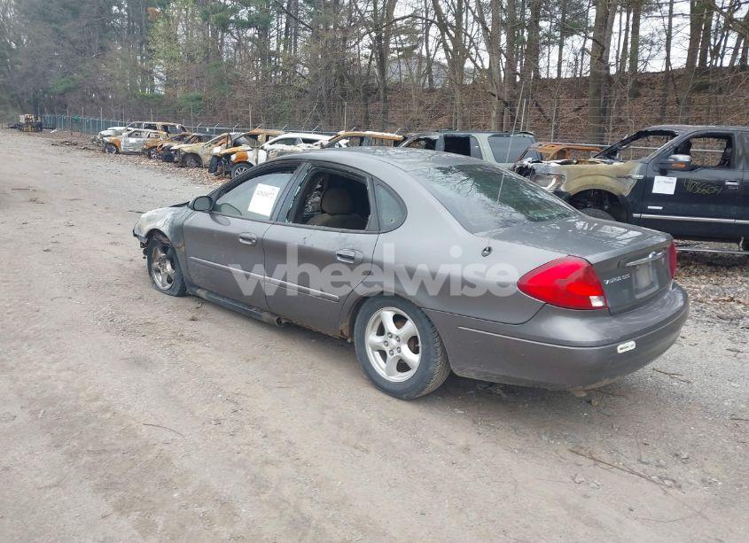 Photo 3 of 2003 Ford Taurus SES (VIN 1FAFP55U43A261182)