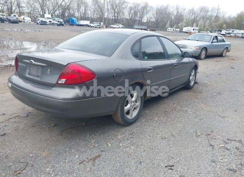 Photo 4 of 2003 Ford Taurus SES (VIN 1FAFP55U43A261182)