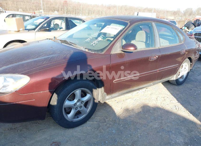 Photo 2 of 2001 Ford Taurus SES (VIN 1FAFP55U51A284547)