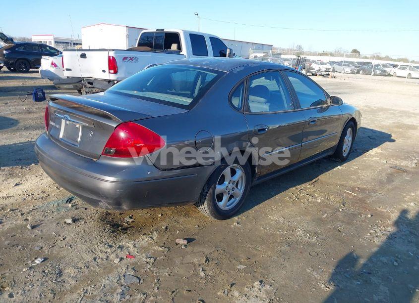 Photo 4 of 2003 Ford Taurus SES (VIN 1FAFP55U73A129517)