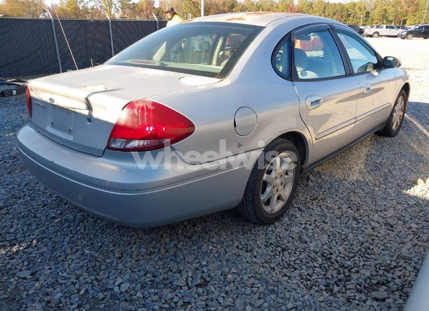 Photo 4 of 2004 Ford Taurus SES (VIN 1FAFP55U74A157139)
