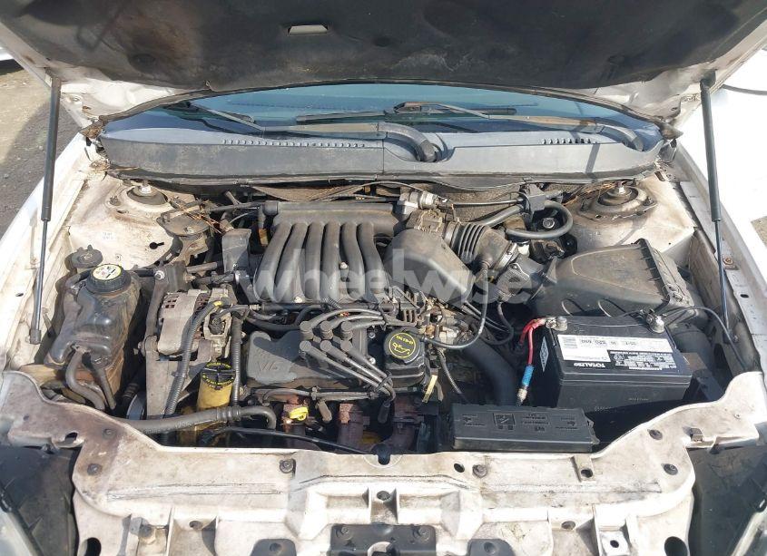 Photo 10 of 2001 Ford Taurus SES (VIN 1FAFP55U81A280556)