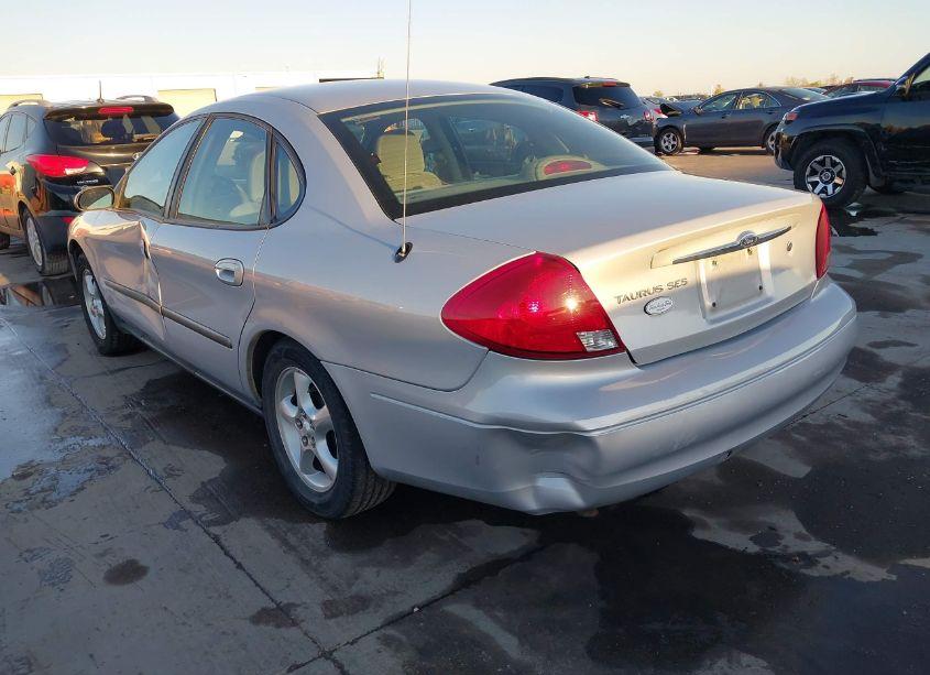 Photo 17 of 2001 Ford Taurus SES (VIN 1FAFP55U91A104387)