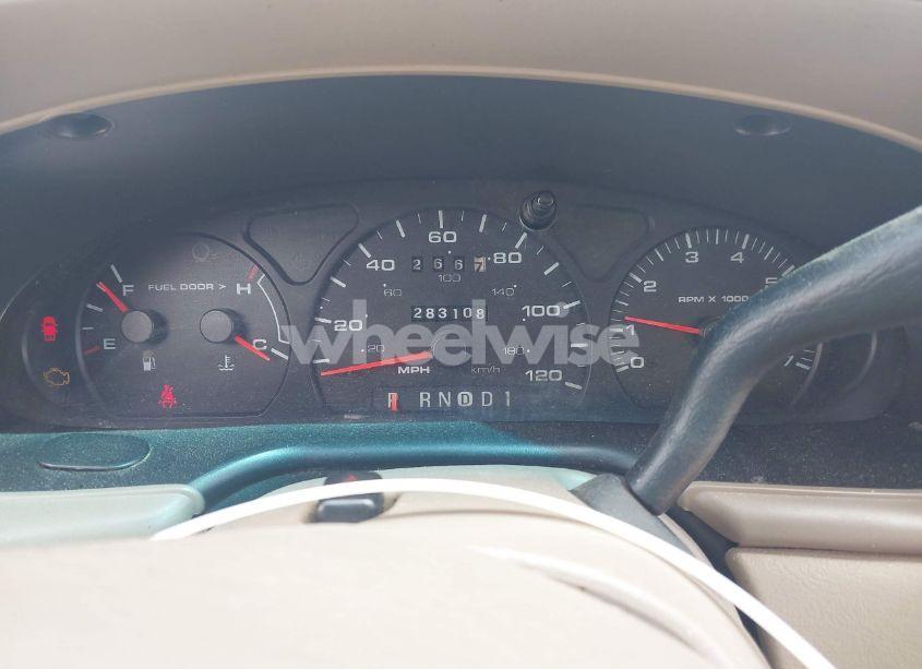 Photo 7 of 2003 Ford Taurus SES (VIN 1FAFP55UX3A128832)