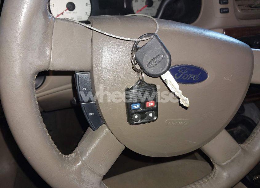 Photo 11 of 2005 Ford Taurus SEL (VIN 1FAFP56265A231987)