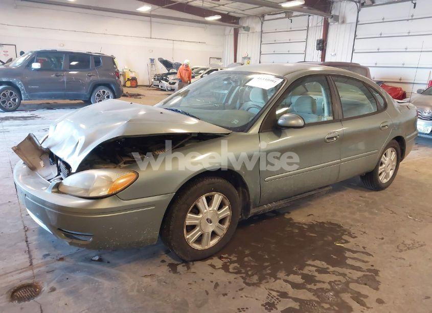 Photo 2 of 2005 Ford Taurus SEL (VIN 1FAFP56265A231987)