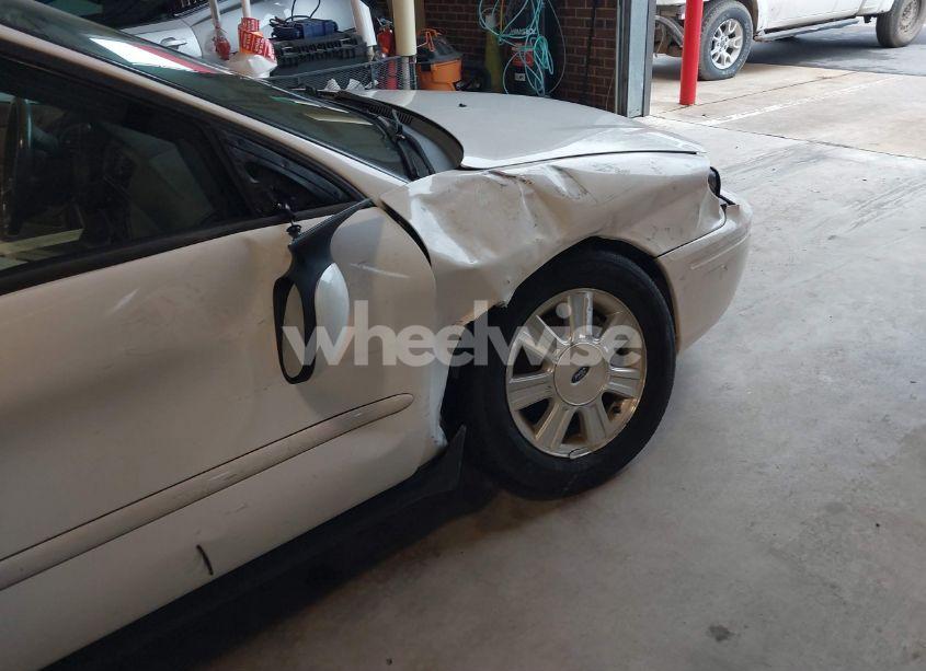 Photo 13 of 2005 Ford Taurus SEL (VIN 1FAFP56265A235229)