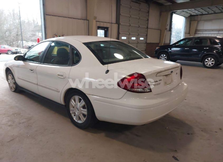 Photo 3 of 2005 Ford Taurus SEL (VIN 1FAFP56265A235229)