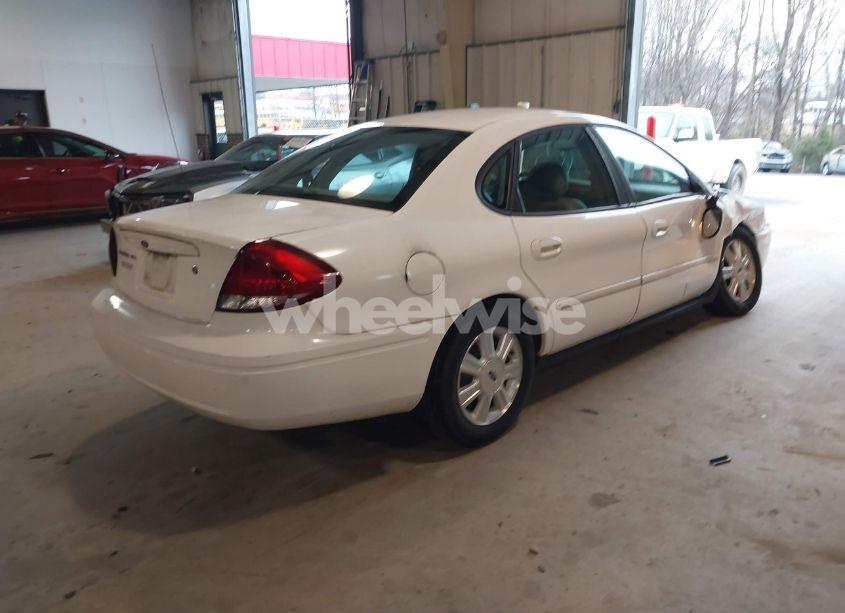 Photo 4 of 2005 Ford Taurus SEL (VIN 1FAFP56265A235229)