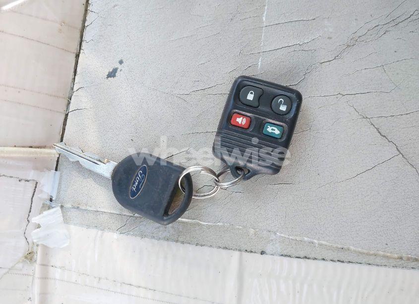 Photo 11 of 2001 Ford Taurus SEL (VIN 1FAFP56S51A295769)