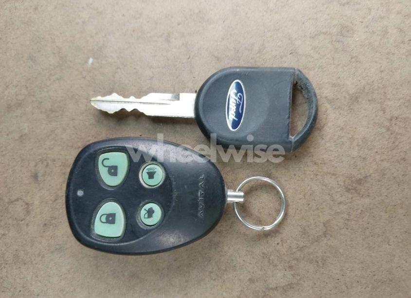 Photo 11 of 2001 Ford Taurus SEL (VIN 1FAFP56SX1G117353)