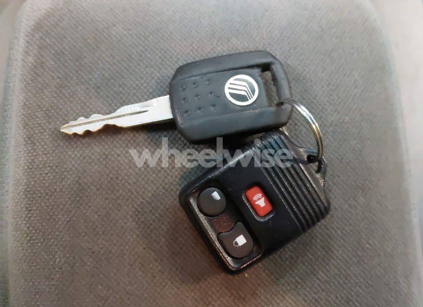 Photo 11 of 2001 Ford Taurus SE (VIN 1FAFP58221G243395)