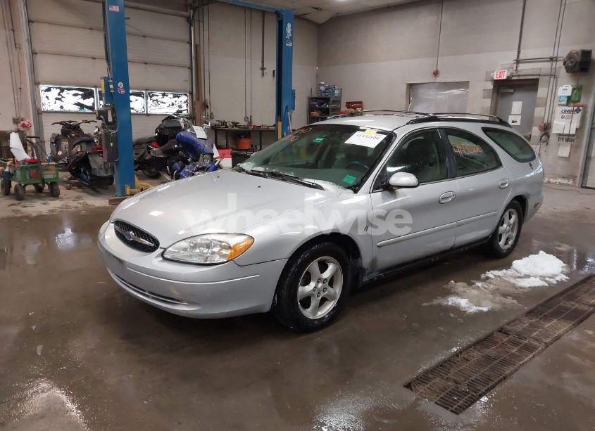 Photo 2 of 2001 Ford Taurus SE (VIN 1FAFP58221G243395)