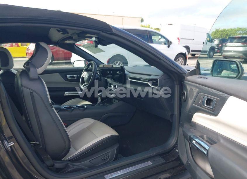 Photo 5 of 2024 Ford Mustang GT PREMIUM (VIN 1FAGP8FFXR5120799)