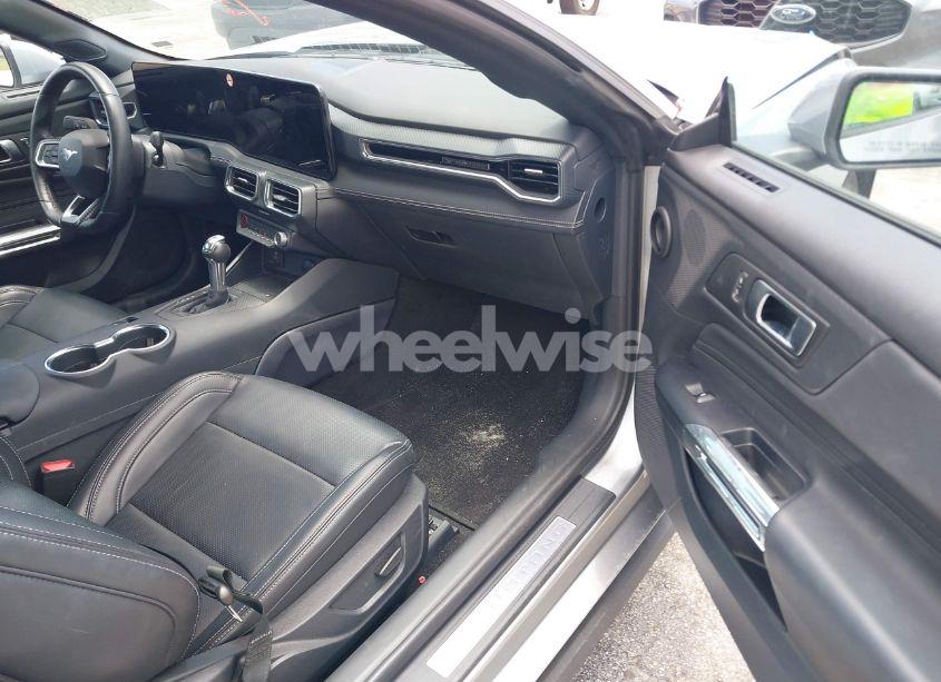 Photo 5 of 2025 Ford Mustang ECOBOOST PREMIUM (VIN 1FAGP8UH0S5105786)