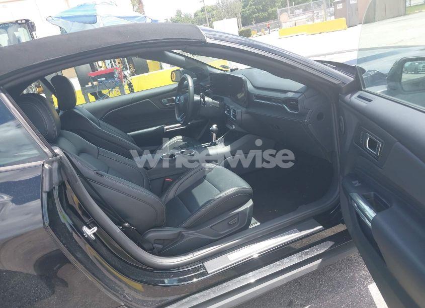 Photo 5 of 2025 Ford Mustang ECOBOOST PREMIUM (VIN 1FAGP8UH0S5105979)