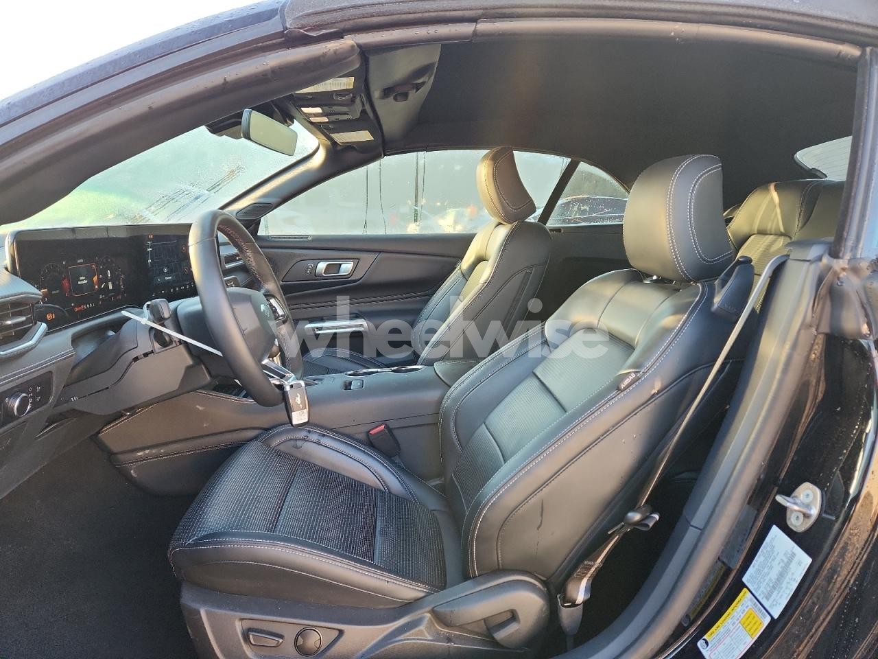 Photo 7 of 2024 FORD MUSTANG (VIN 1FAGP8UH1R5109114)