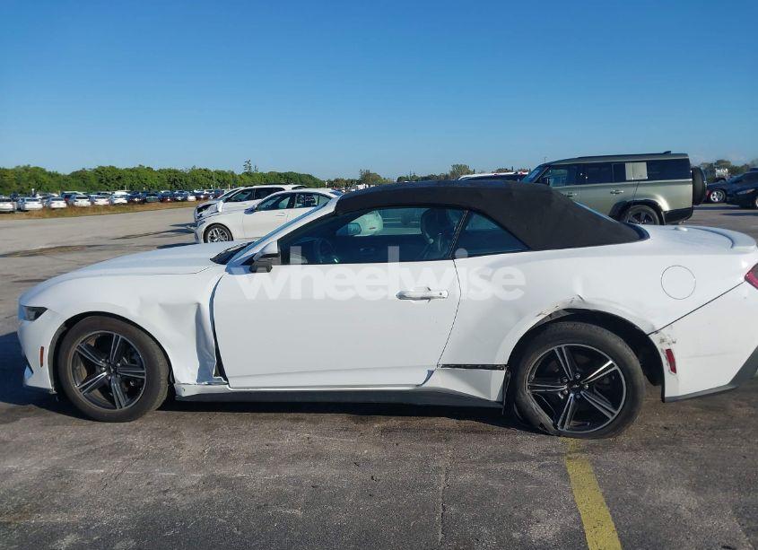 Photo 14 of 2024 Ford Mustang ECOBOOST PREMIUM (VIN 1FAGP8UH1R5114314)