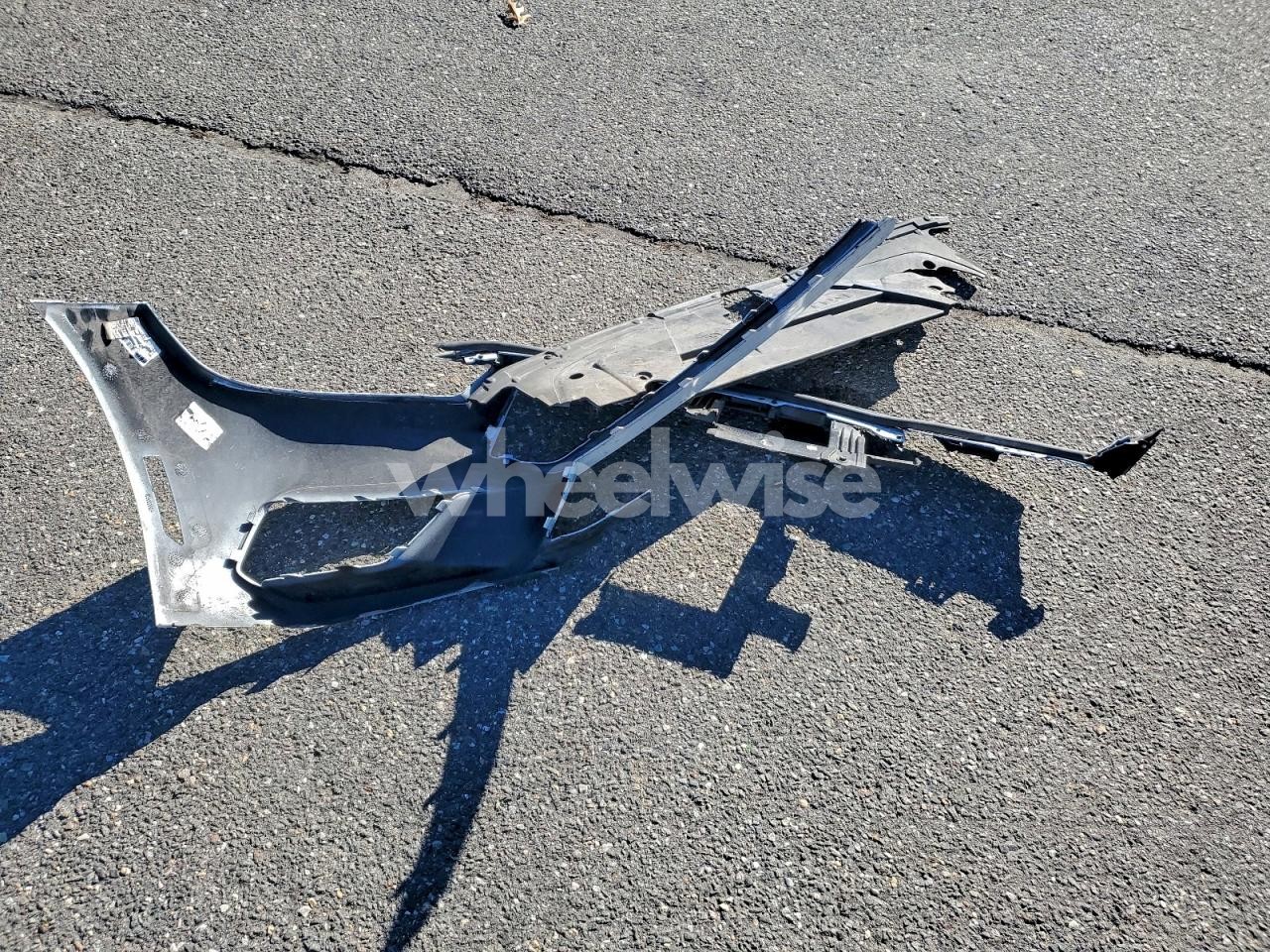 Photo 12 of 2024 FORD MUSTANG (VIN 1FAGP8UH2R5130411)