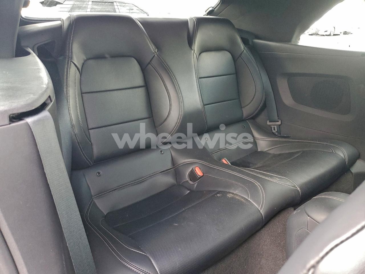 Photo 10 of 2025 FORD MUSTANG (VIN 1FAGP8UH3S5120752)