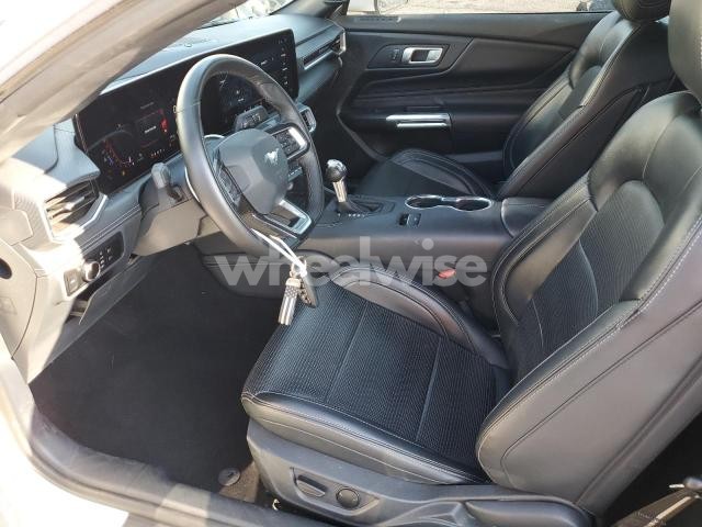 Photo 10 of 2024 FORD MUSTANG (VIN 1FAGP8UH5R5118172)