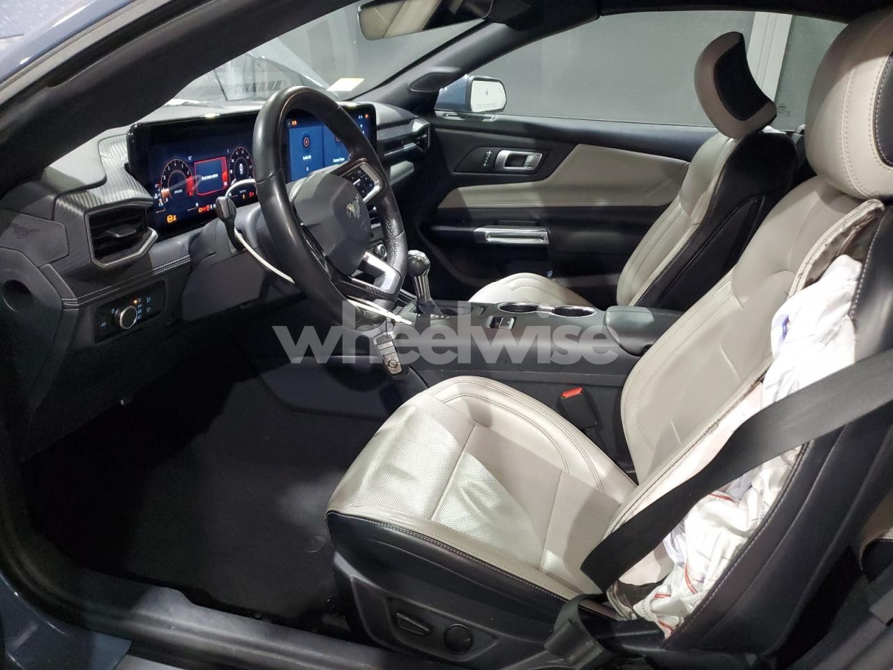 Photo 7 of 2024 FORD MUSTANG (VIN 1FAGP8UH5R5127616)