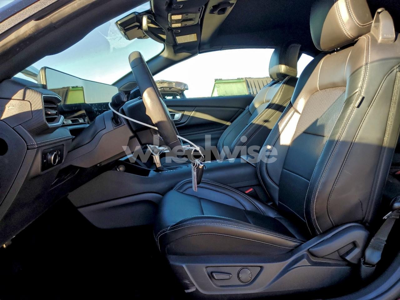 Photo 7 of 2025 FORD MUSTANG (VIN 1FAGP8UH5S5124074)