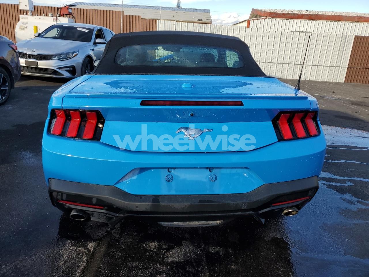 Photo 6 of 2024 FORD MUSTANG (VIN 1FAGP8UH6R5137569)