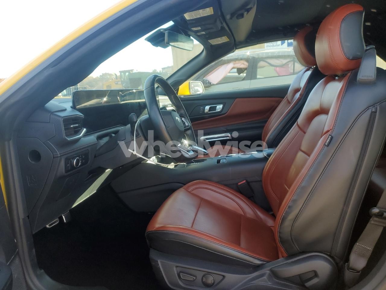 Photo 7 of 2024 FORD MUSTANG (VIN 1FAGP8UH8R5126802)