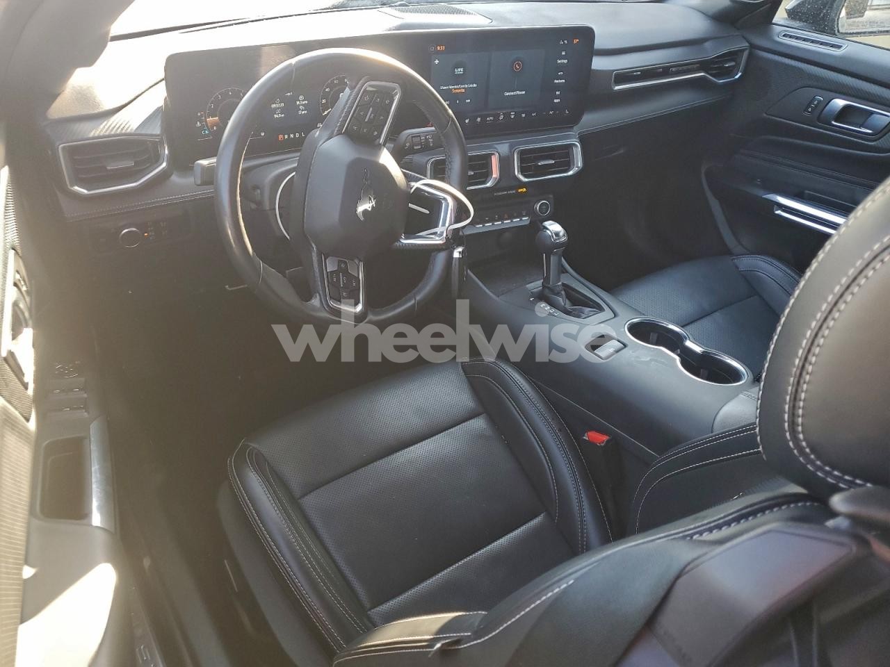 Photo 8 of 2025 FORD MUSTANG (VIN 1FAGP8UH8S5111044)