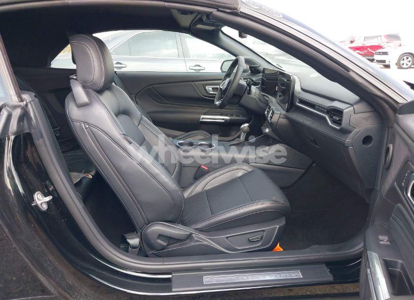 Photo 5 of 2025 Ford Mustang ECOBOOST PREMIUM (VIN 1FAGP8UH9S5105110)