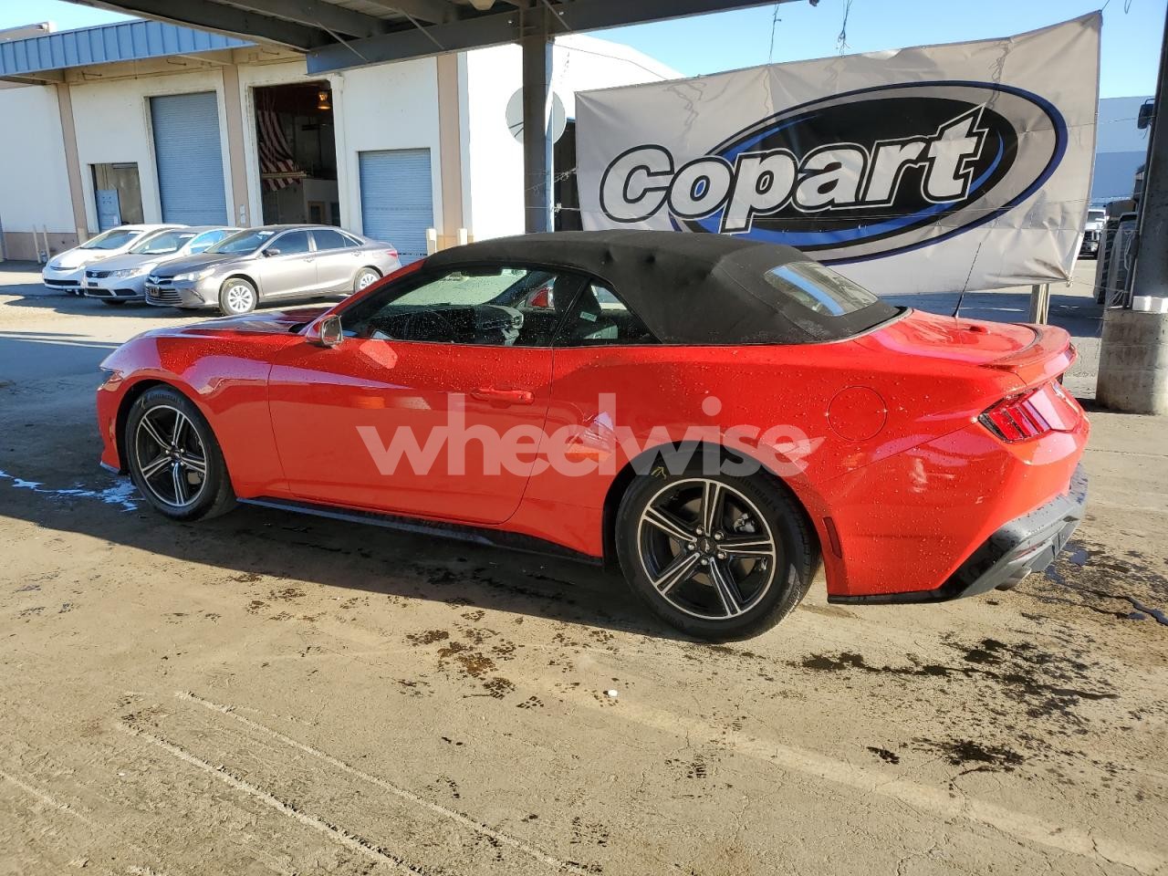 Photo 2 of 2025 FORD MUSTANG (VIN 1FAGP8UHXS5118125)