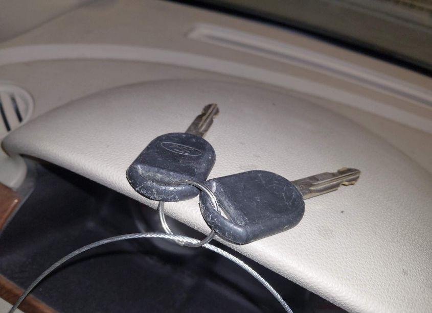 Photo 11 of 2005 Ford Five HUNDRED LIMITED (VIN 1FAHP25105G182413)