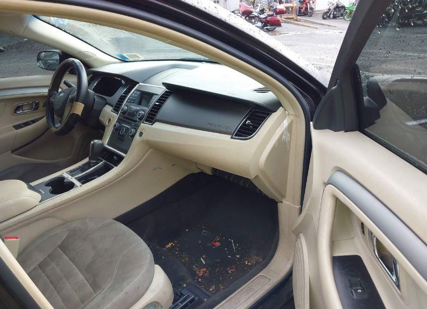 Photo 5 of 2014 Ford Taurus SE (VIN 1FAHP2D80EG161267)