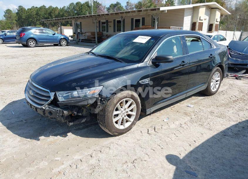 Photo 2 of 2015 Ford Taurus SE (VIN 1FAHP2D80FG110661)