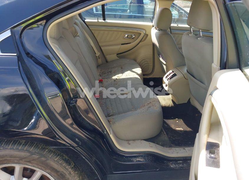 Photo 8 of 2015 Ford Taurus SE (VIN 1FAHP2D80FG110661)