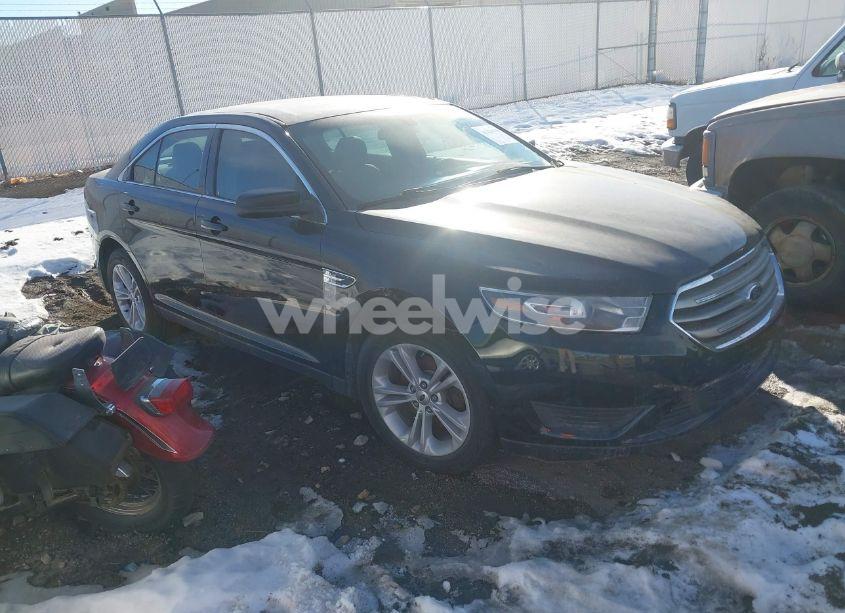 2015 Ford Taurus SE (VIN 1FAHP2D80FG130862) main photo